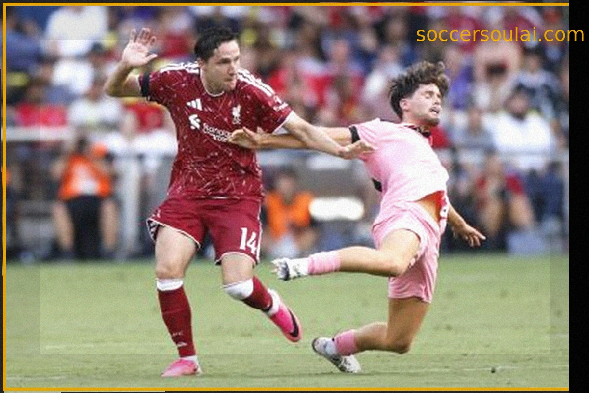 Federico Chiesa appears to be staying with Liverpool for the upcoming season, despite ongoing rumors of a move back to Serie A and interest from Atlético Madrid.